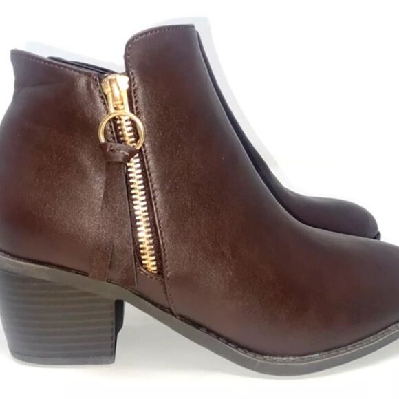 TOP Moda Shoes - Top Moda Block Heel Ankle Bootie Zipper Brown Size 7.5